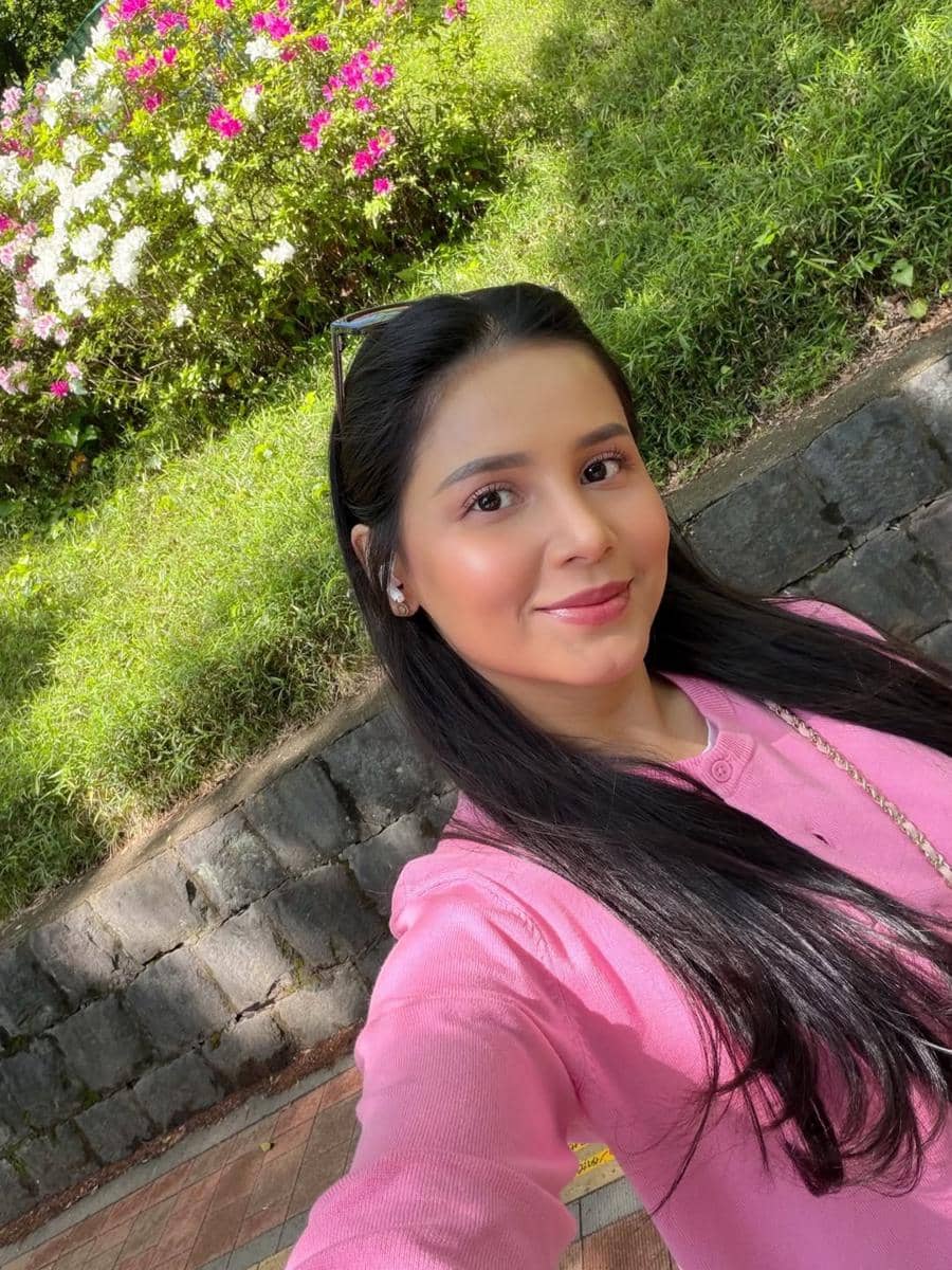 Yunita Siregar liburan musim semi di Jepang