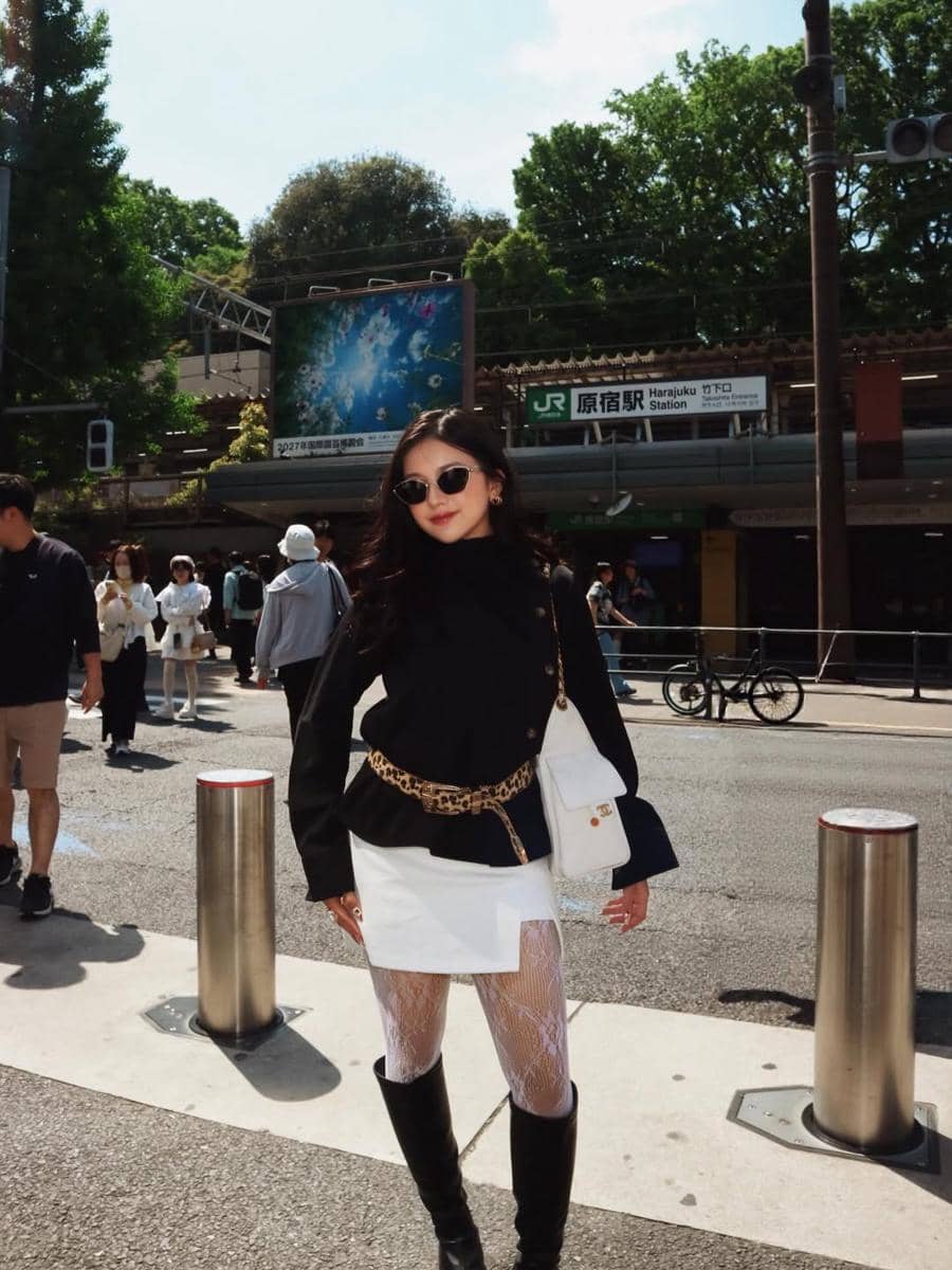 Diva Azzura liburan di Jepang