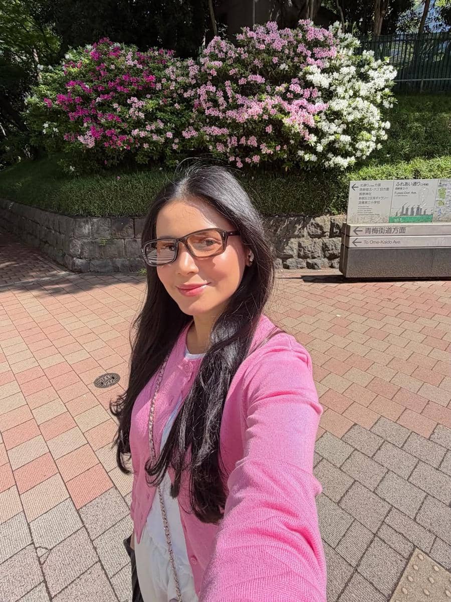 Yunita Siregar liburan musim semi di Jepang