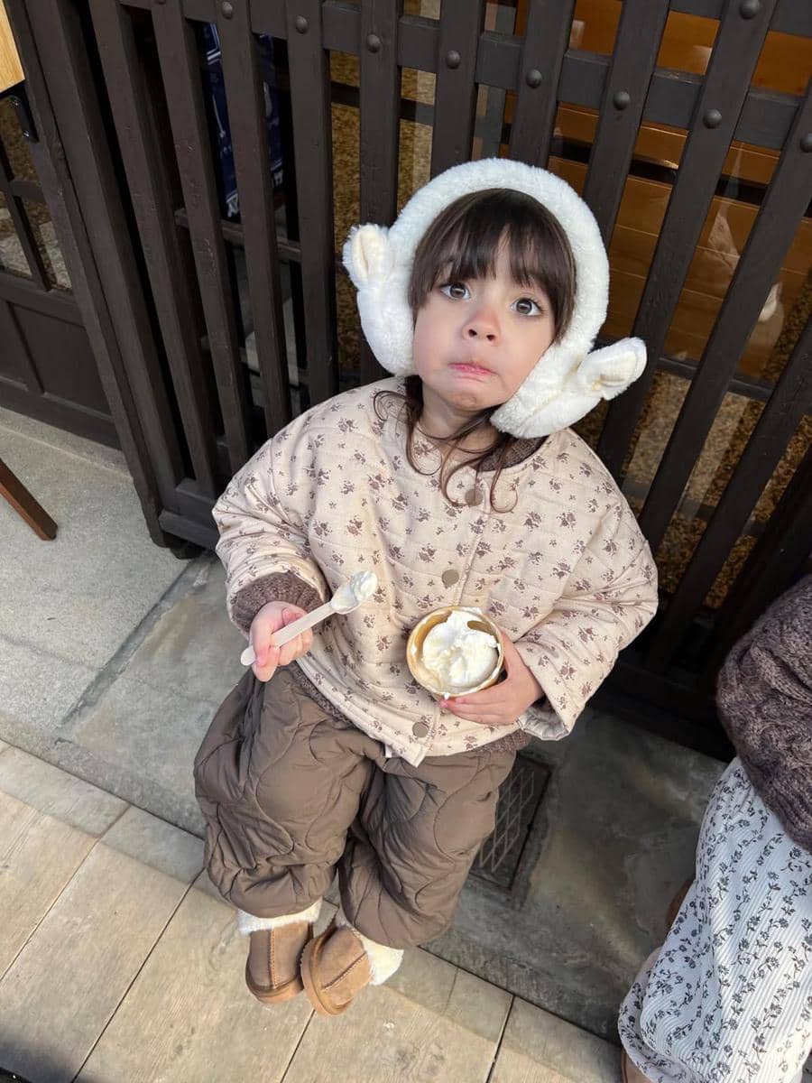 Keluarga Hamidah Rachmayanti saat liburan di Takayama