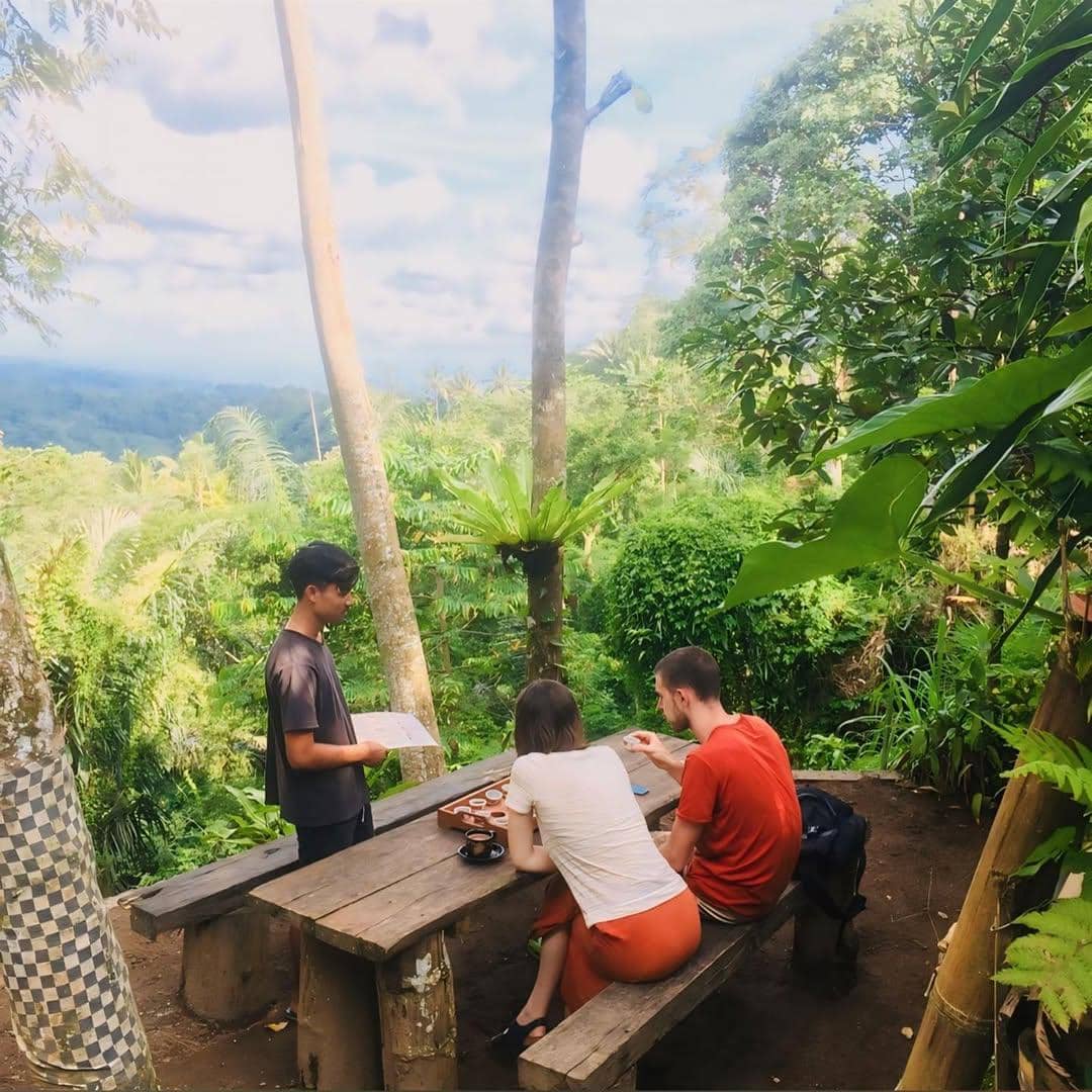 suasana di Bali Jhon Swing (instagram.com/balijhonswing_)