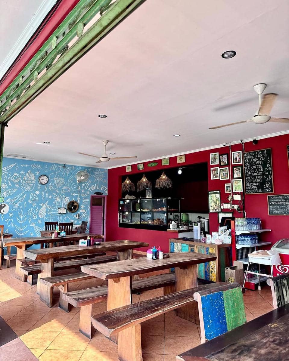 ilustrasi suasana di Warung Sika 