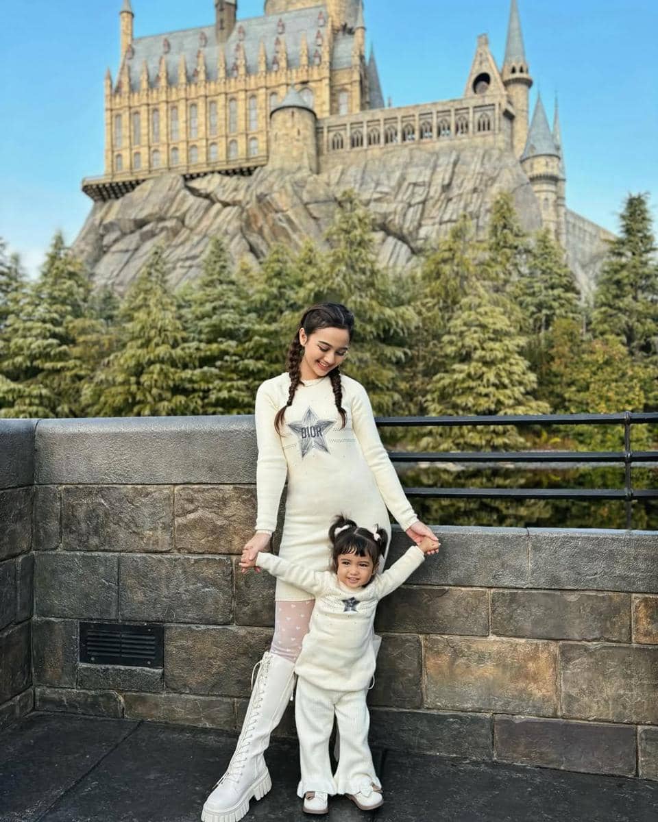 OOTD ibu dan anak ala Nanda Arsyinta 