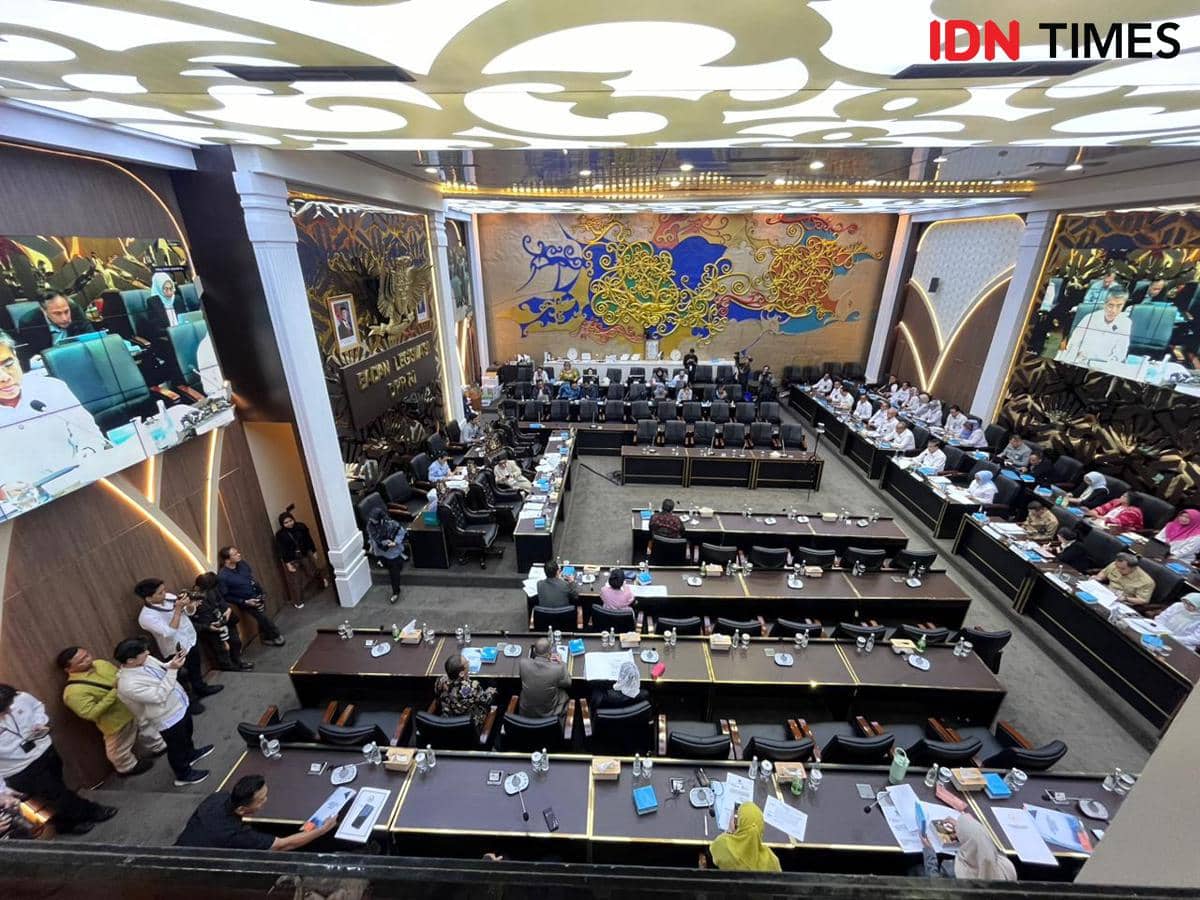 RUU PPRT Disahkan Besok, Baleg DPR Bedah 417 DIM Dalam Sehari