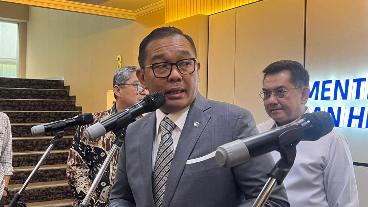 Wamen Investasi dan Hilirisasi/Wakil Kepala BKPM, Todotua Pasaribu saat konferensi pers soal investasi bioetanol.