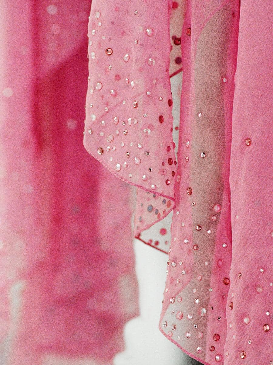 busana Dior untuk Sabrina Carpenter di Coachella 2026