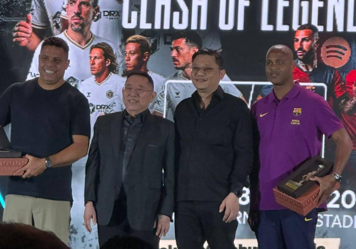 Di Depan Legenda Dunia, Bos Dewa United Dorong Yayasan Peduli Atlet