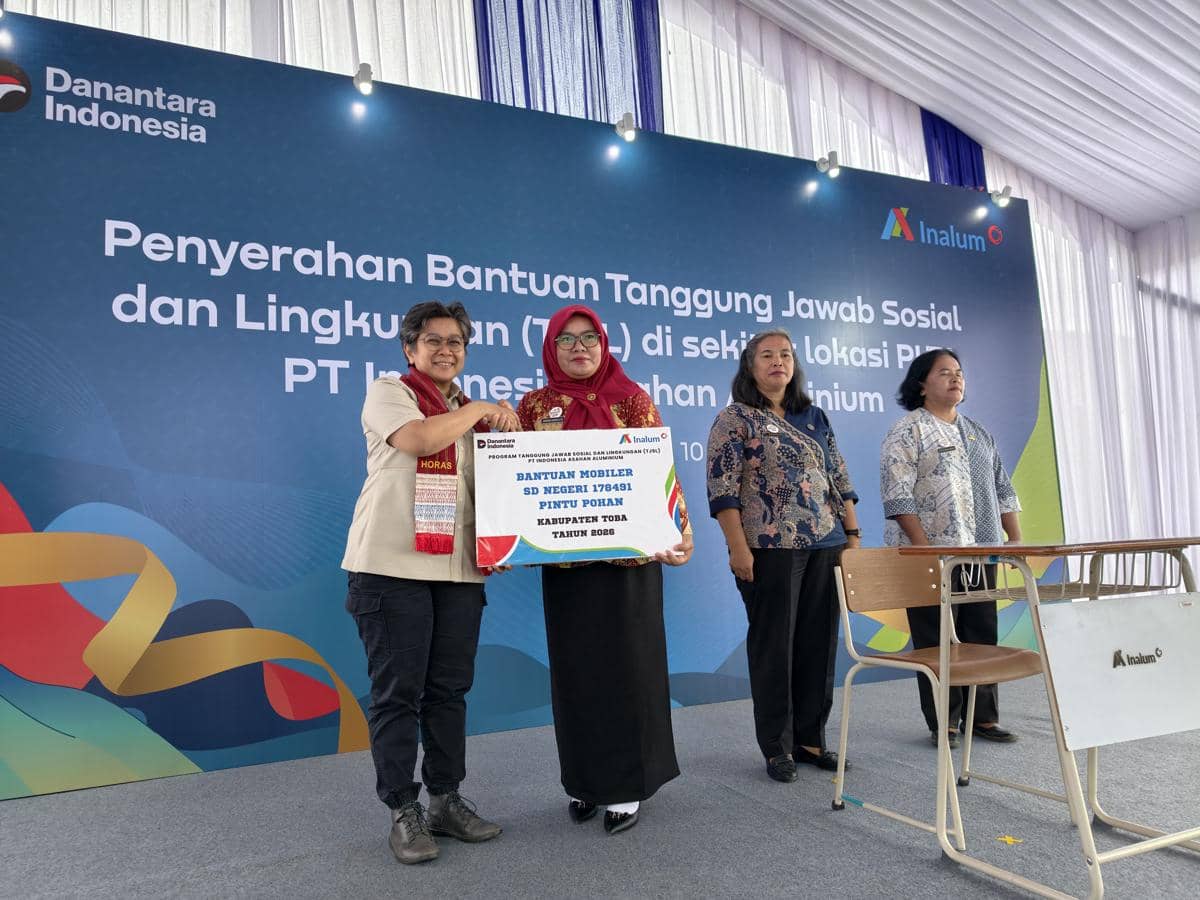 Inalum Bantu Beasiswa Pendidikan hingga Alat Kesenian di Paritohan
