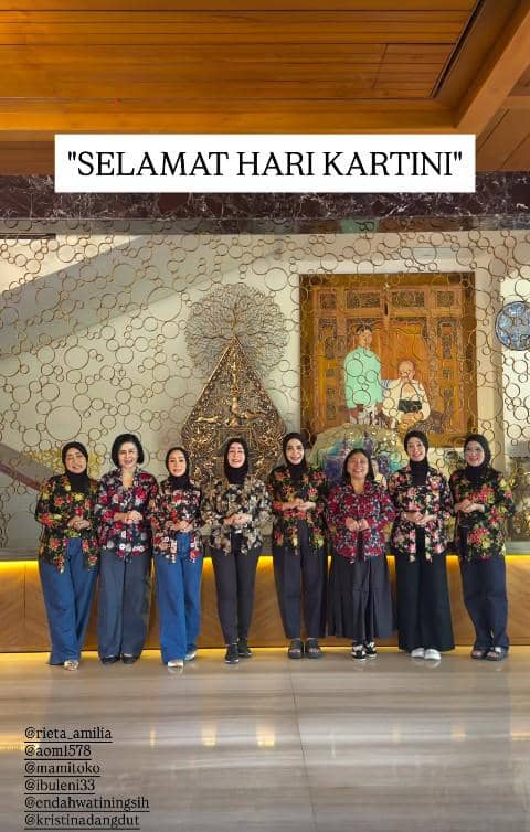 Rieta Amilia dan Geng Memperingati Hari Kartini (instagram.com/rieta_amilia)