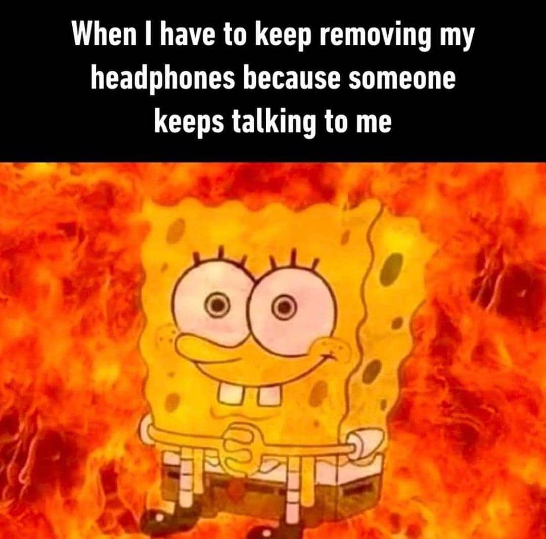 meme SpongeBob tentang headphone