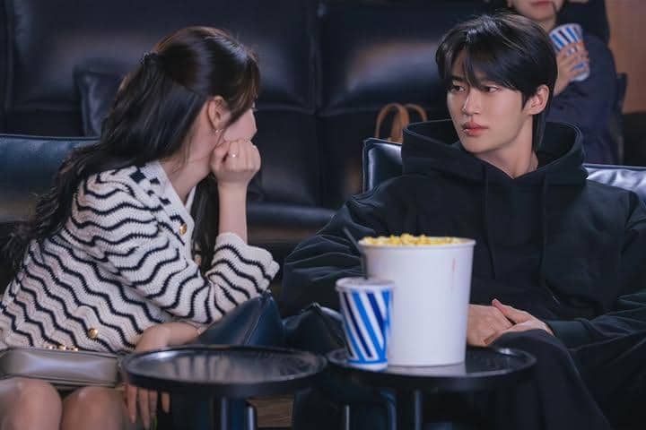 8 Bukti Pangeran I An Sudah Jatuh Cinta Pada Hui Ju di Perfect Crown