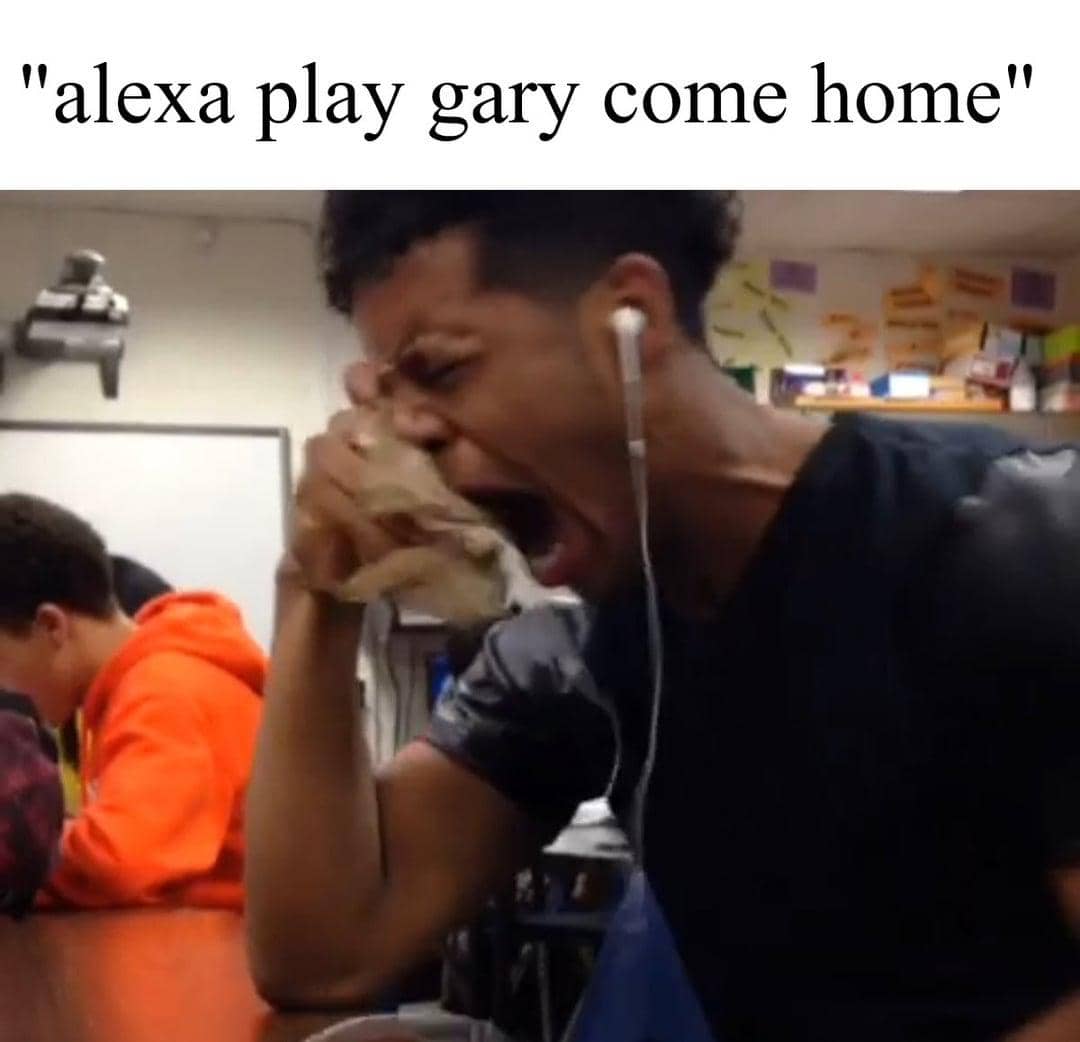 meme SpongeBob tentang headphone