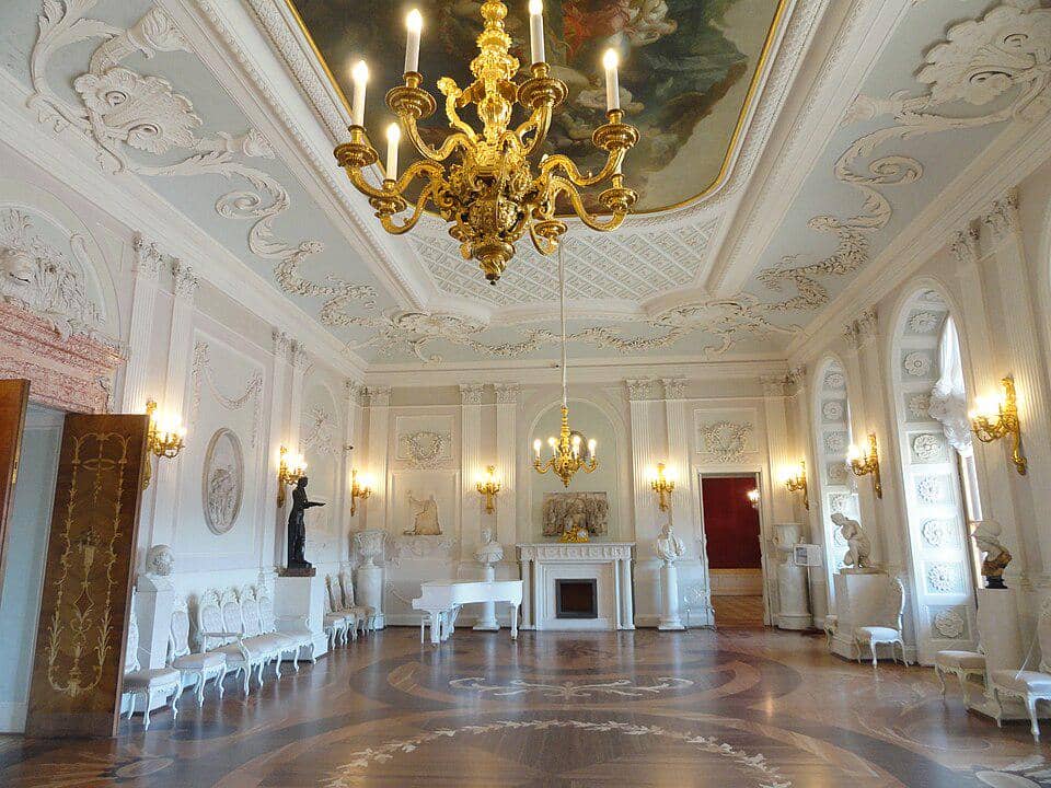 Ruang Putih Istana Gatchina