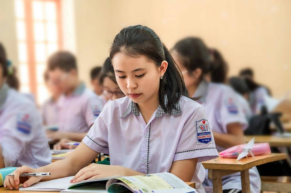 Ilustrasi SPMB SMA Jatim 2026.