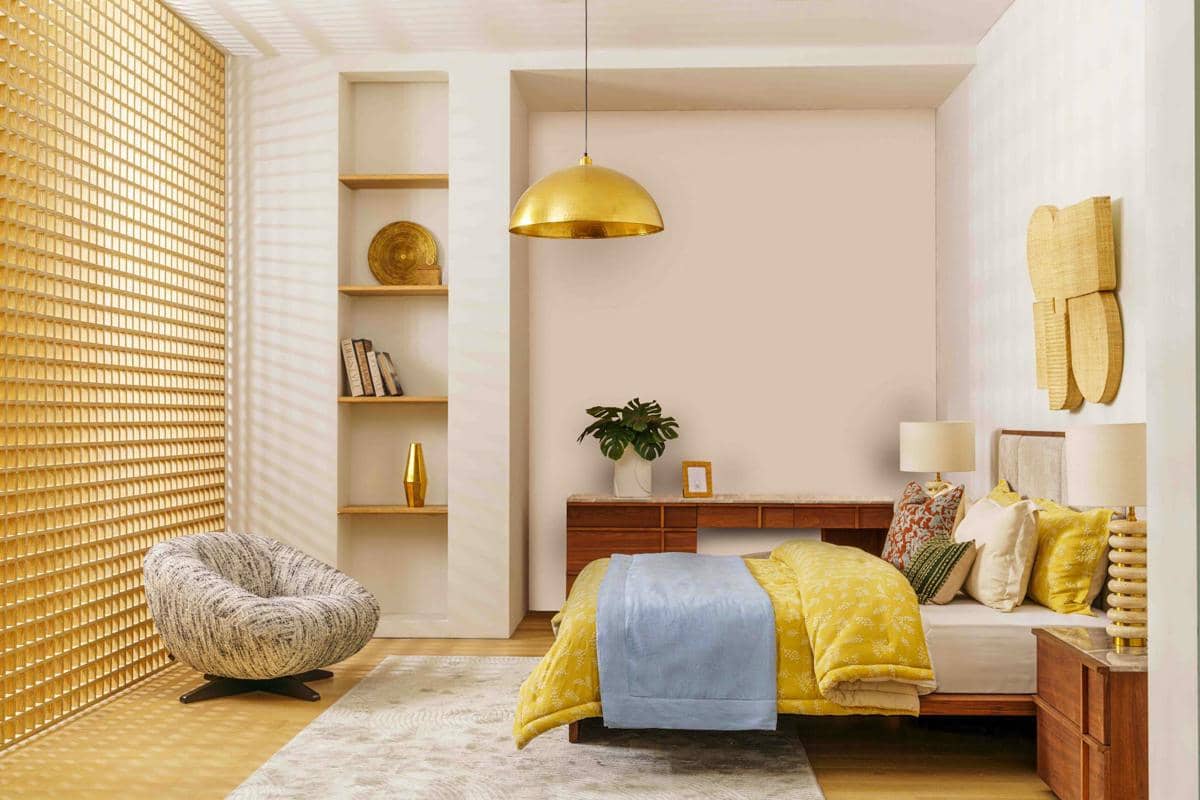 kamar tidur nuansa kuning