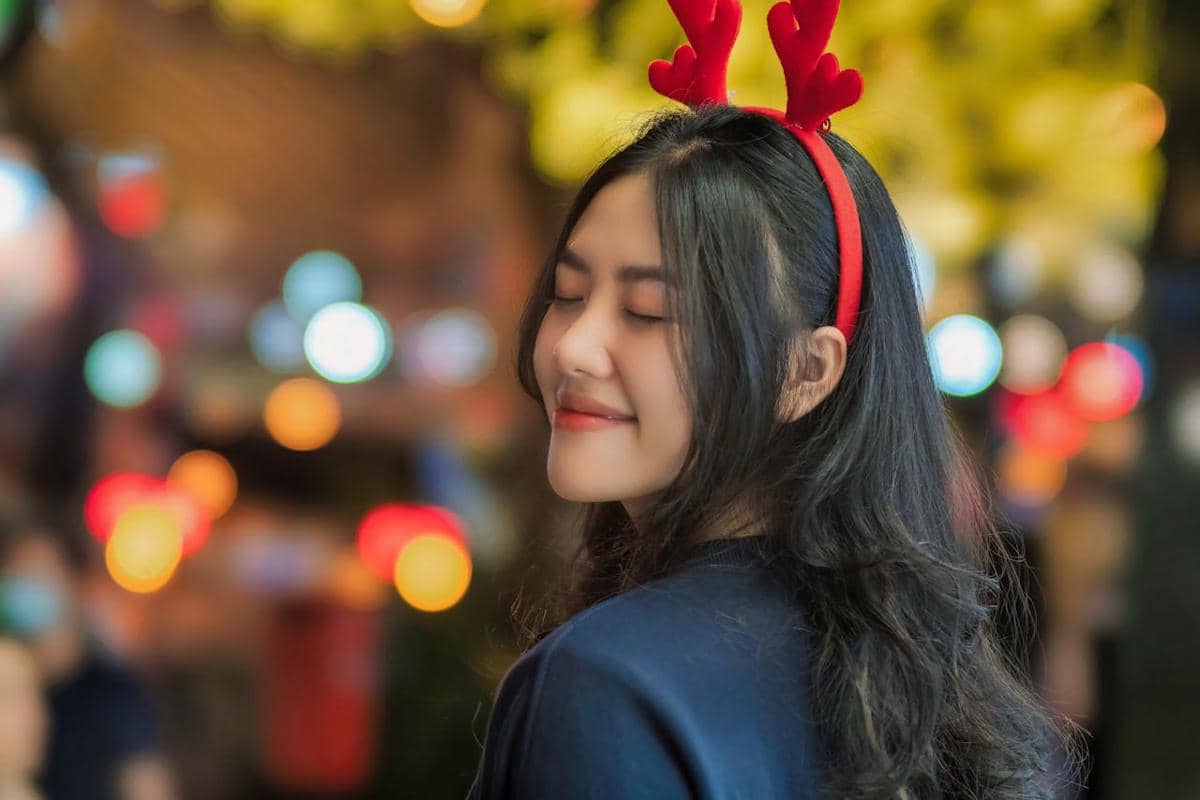 ilustrasi bando untuk wajah tirus 