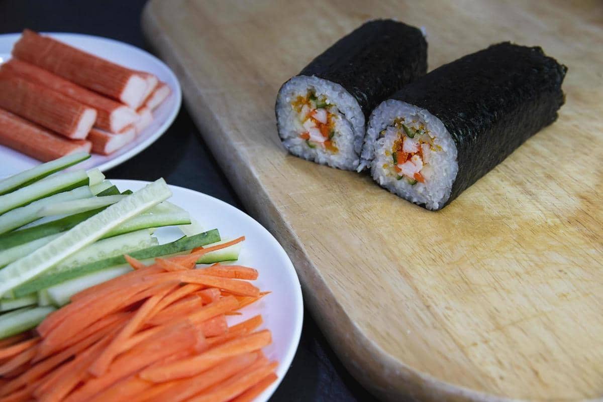 ilustrasi bahan-bahan sushi burrito