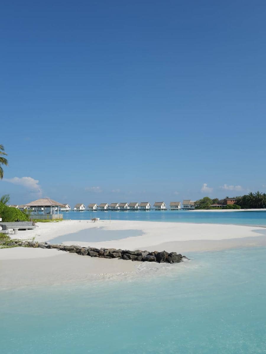 Regina Phoenix liburan di Maldives