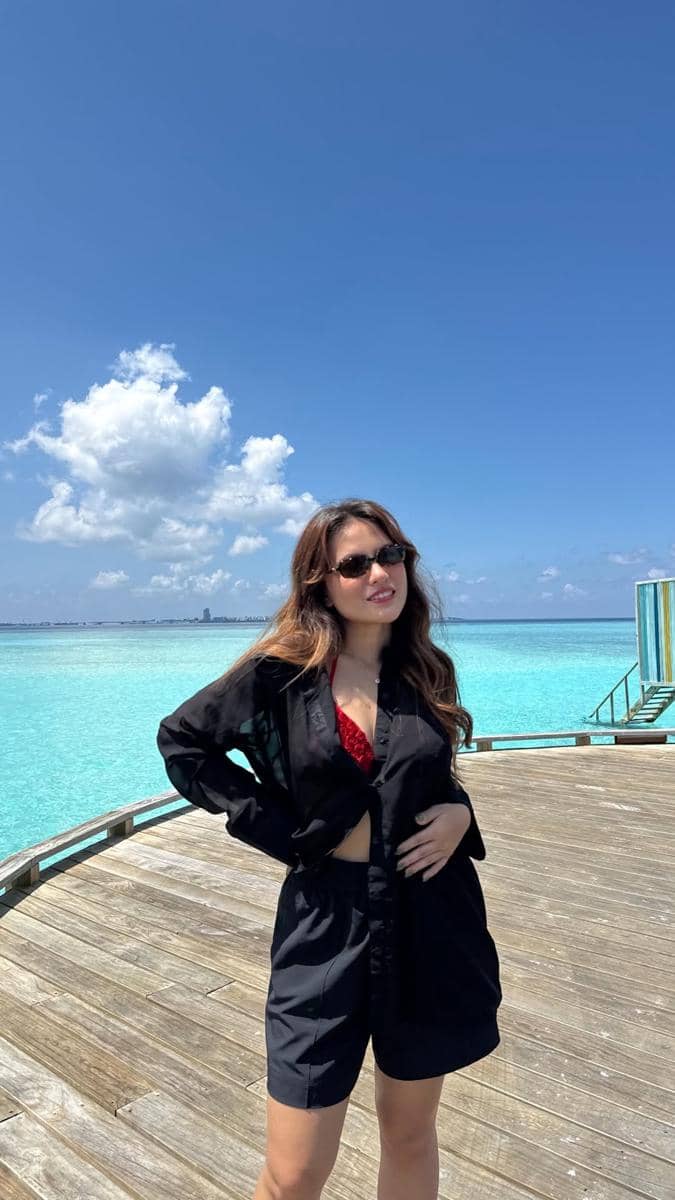 Marsha Aruan berlibur di Maldives