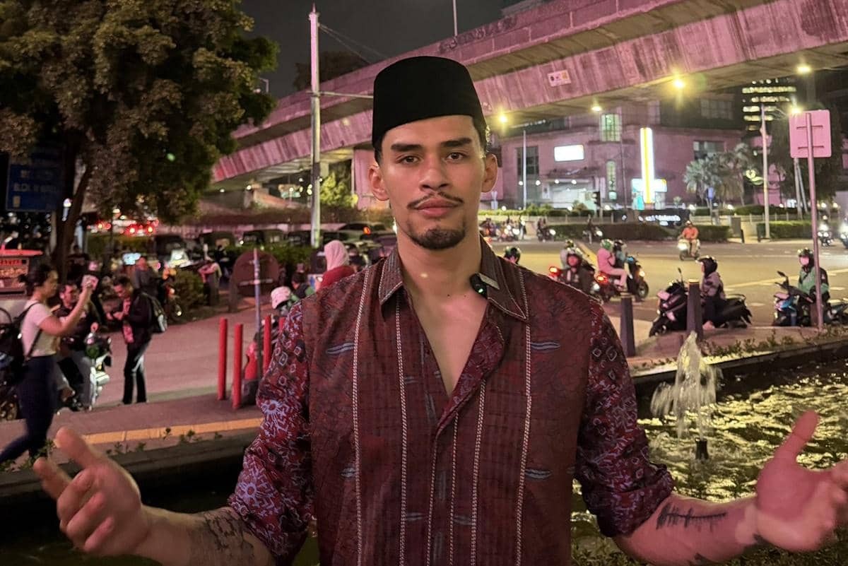 Siapa Sneako, YouTuber yang Lagi Streaming IRL di Indonesia?