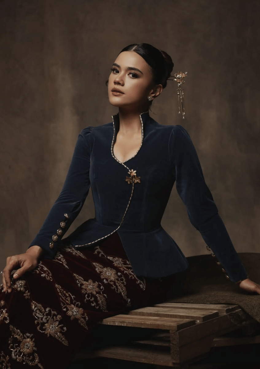 "Celebrating strength, grace, and a beauty that never fades with time," tulis Audi Marissa saat mengucapkan Hari Kartini