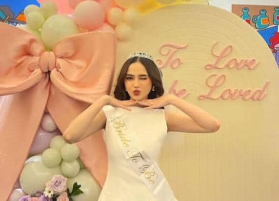 7 Dekorasi Bridal Shower Syifa Hadju, Manis Bernuansa Ungu dan Pink