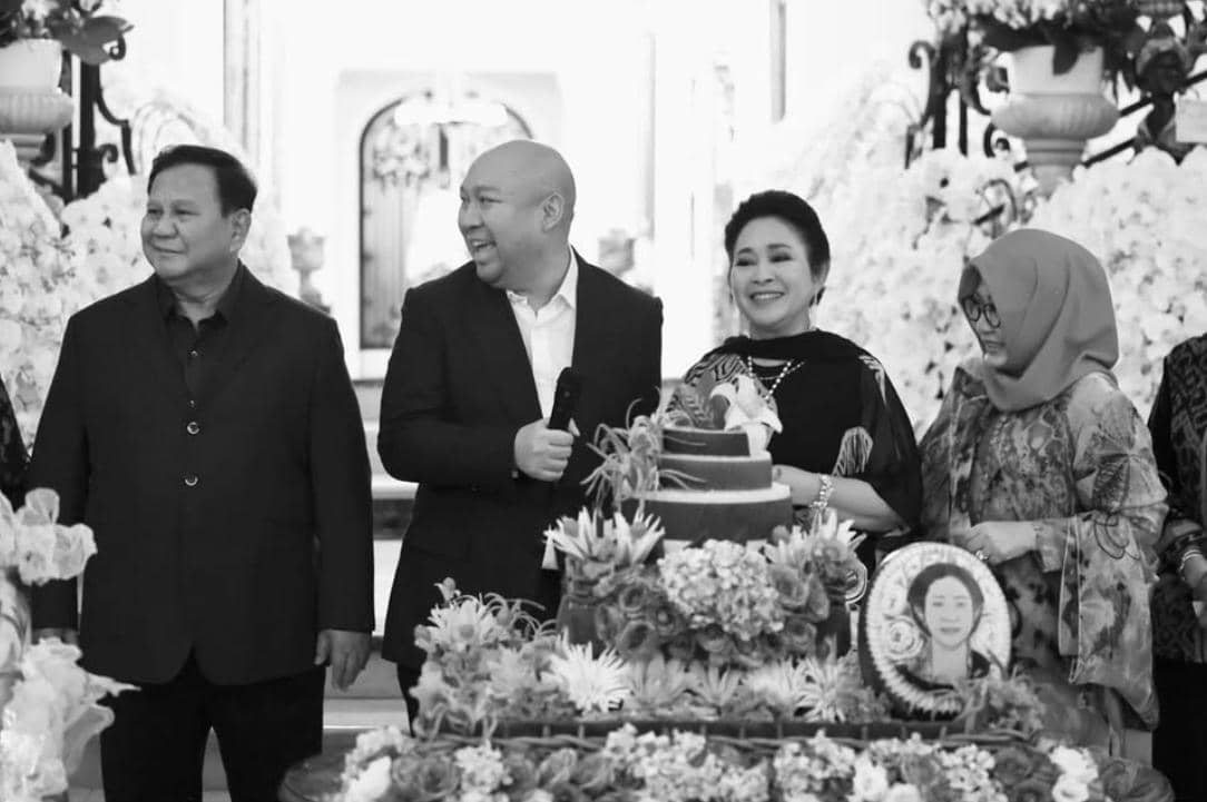 Momen Presiden Prabowo Rayakan Ulang Tahun Titiek Soeharto (Instagram.com @prabowo)