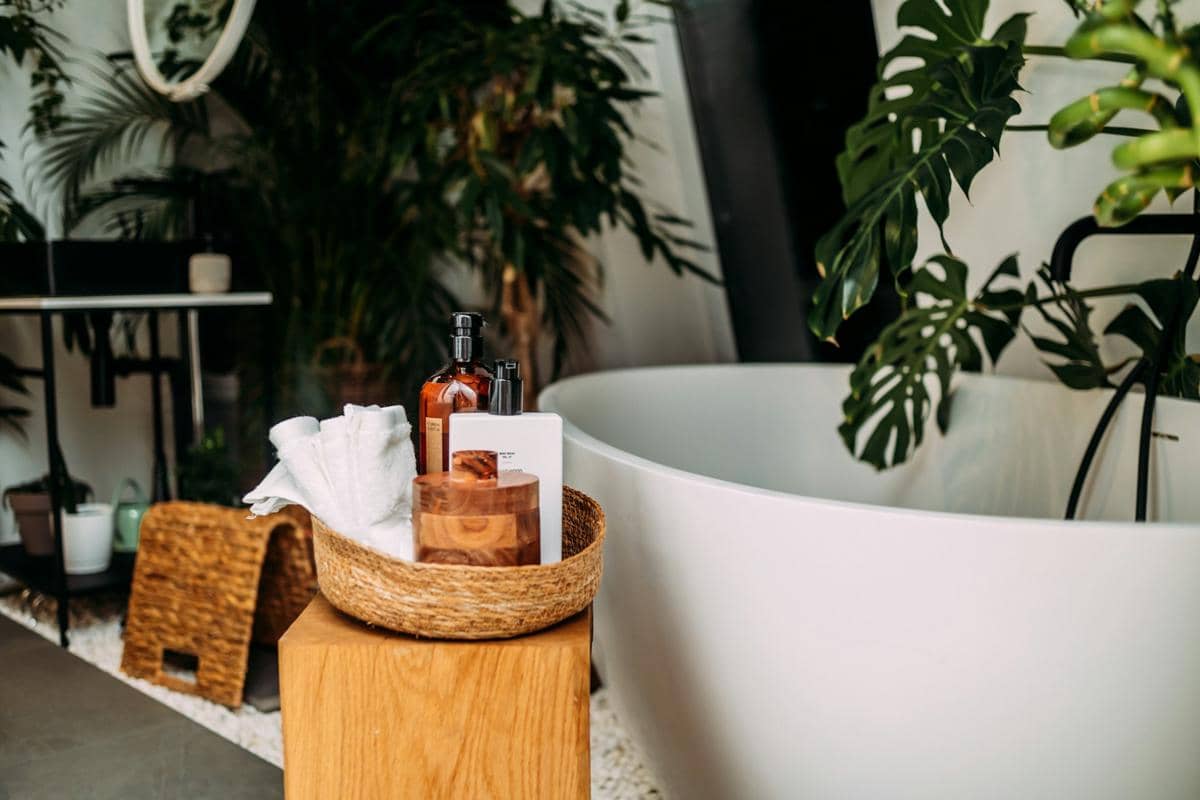 5 Trik Upgrade Kamar Mandi Jadi Vibes ala Spa Hotel, Murah Saja