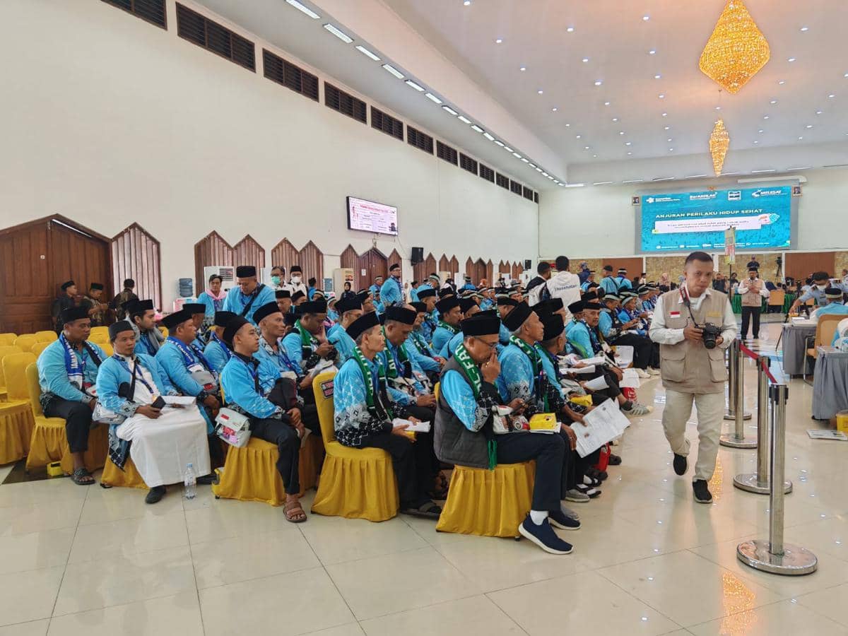 Suasana 393 Jemaah Haji Kloter Pertama Tiba di Asrama Haji Pondok Gede