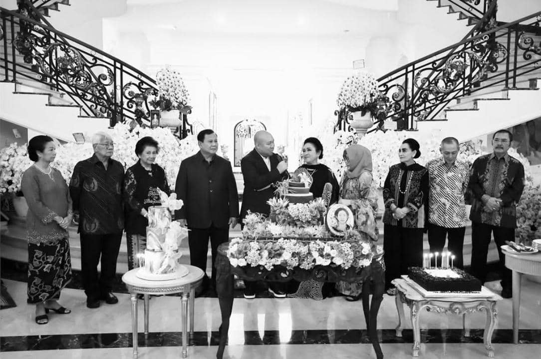 Momen Presiden Prabowo Rayakan Ulang Tahun Titiek Soeharto (Instagram.com @prabowo)