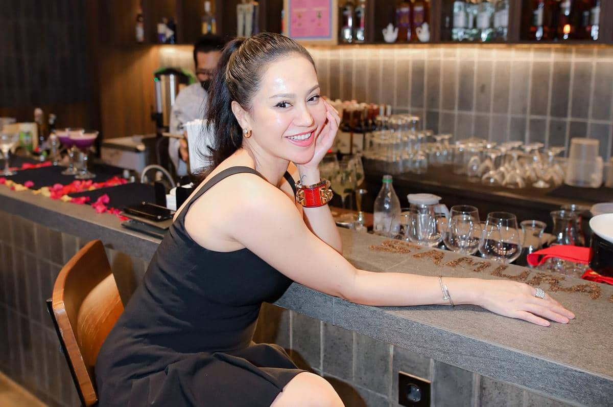 Profil dan Biodata Vicky Zainal, Kakak Aktris Bunga Zainal