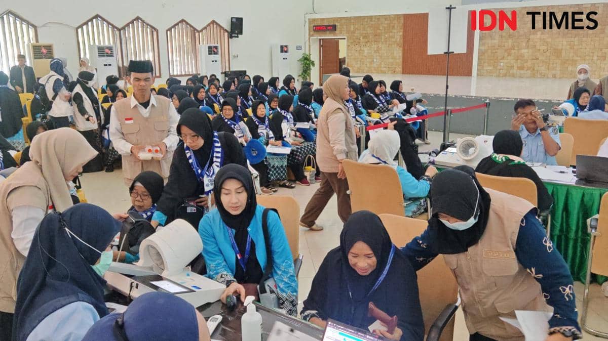 Ilustrasi jemaah haji. (IDN Times/Ilman Nafi'an)