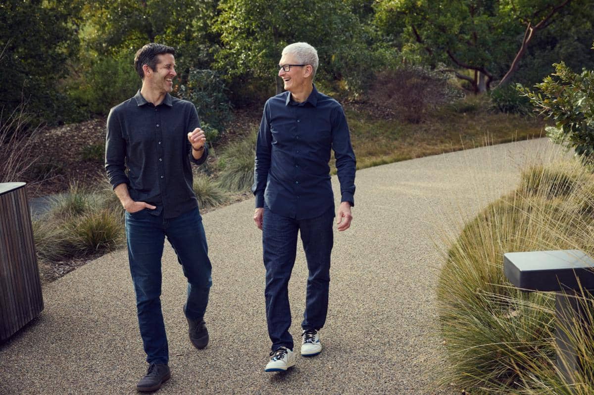 John Ternus Gantikan Tim Cook sebagai CEO Apple Mulai September 2026