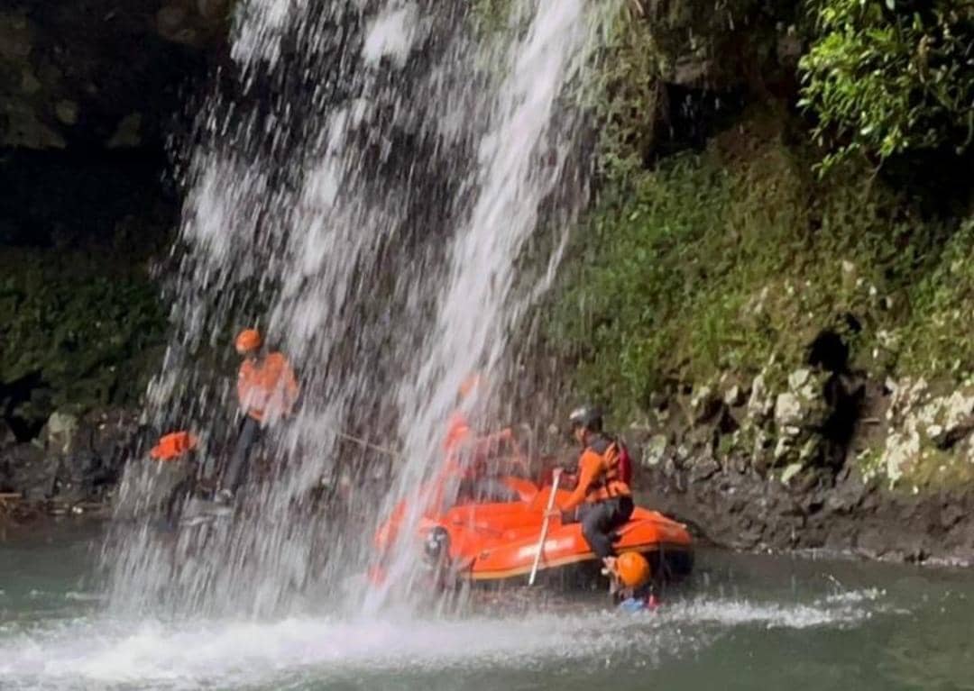 Nekat Mandi di Air Terjun Cughup Mangkok, Warga Lahat Tewas Tenggelam