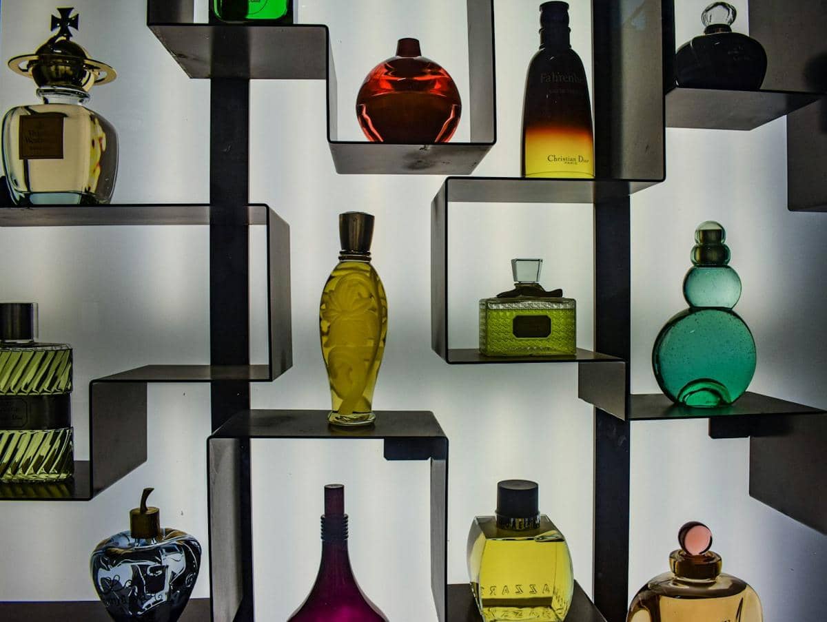 5 Rekomendasi Parfum Pria Aroma Oriental yang Memikat dan Maskulin