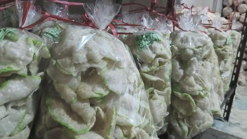 Minyak Naik, UMKM Ini Justru Untung Berkat Goreng Pakai Pasir