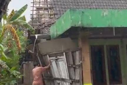 Puting Beliung Terjang Ngawi, Puluhan Rumah Rusak Parah