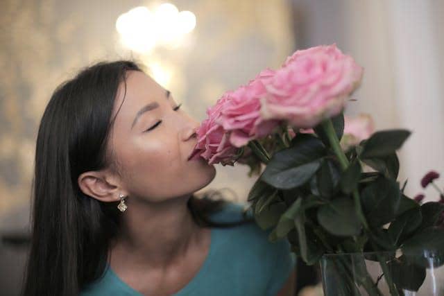 5 Aroma Bunga yang Membantu Menenangkan Pikiran saat Overthinking