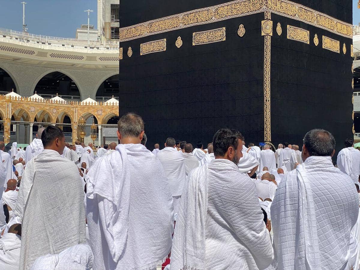 5 Tips Memilih Kain Ihram, Mudah Serap Keringat dan Tidak Melorot