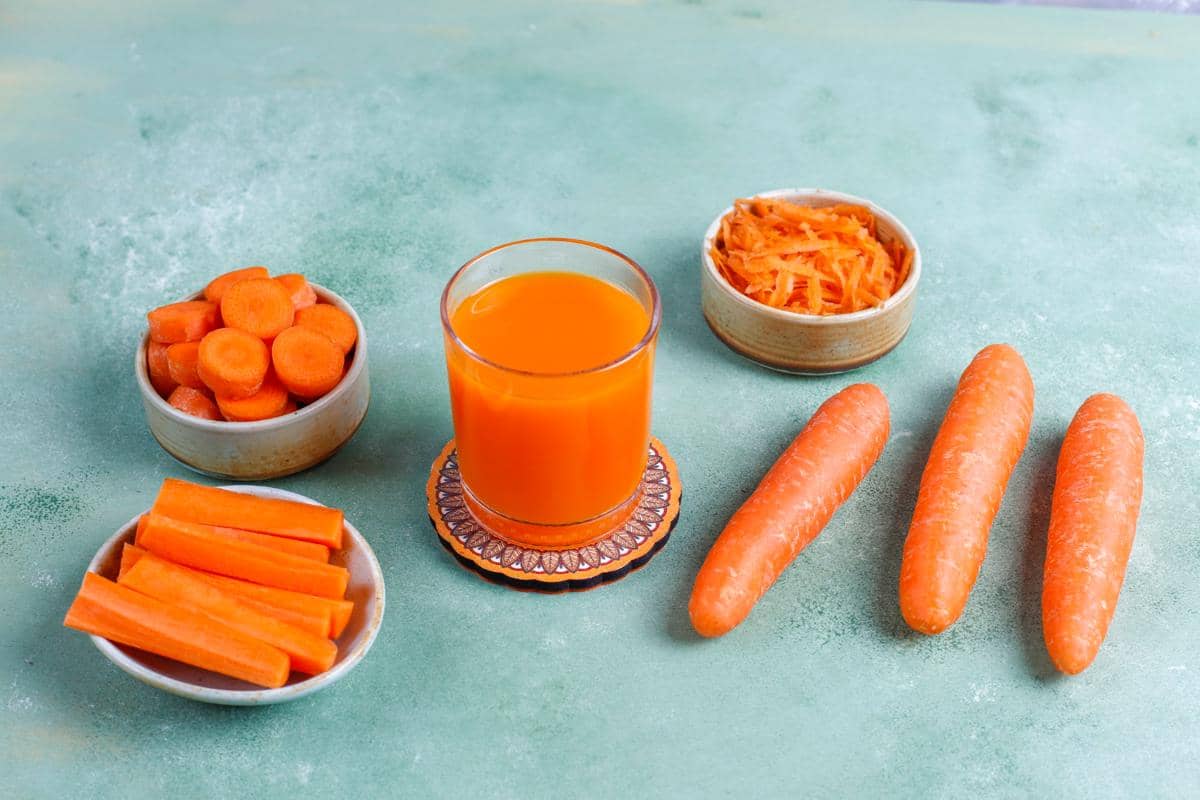 ilustrasi jus wortel dan wortel 