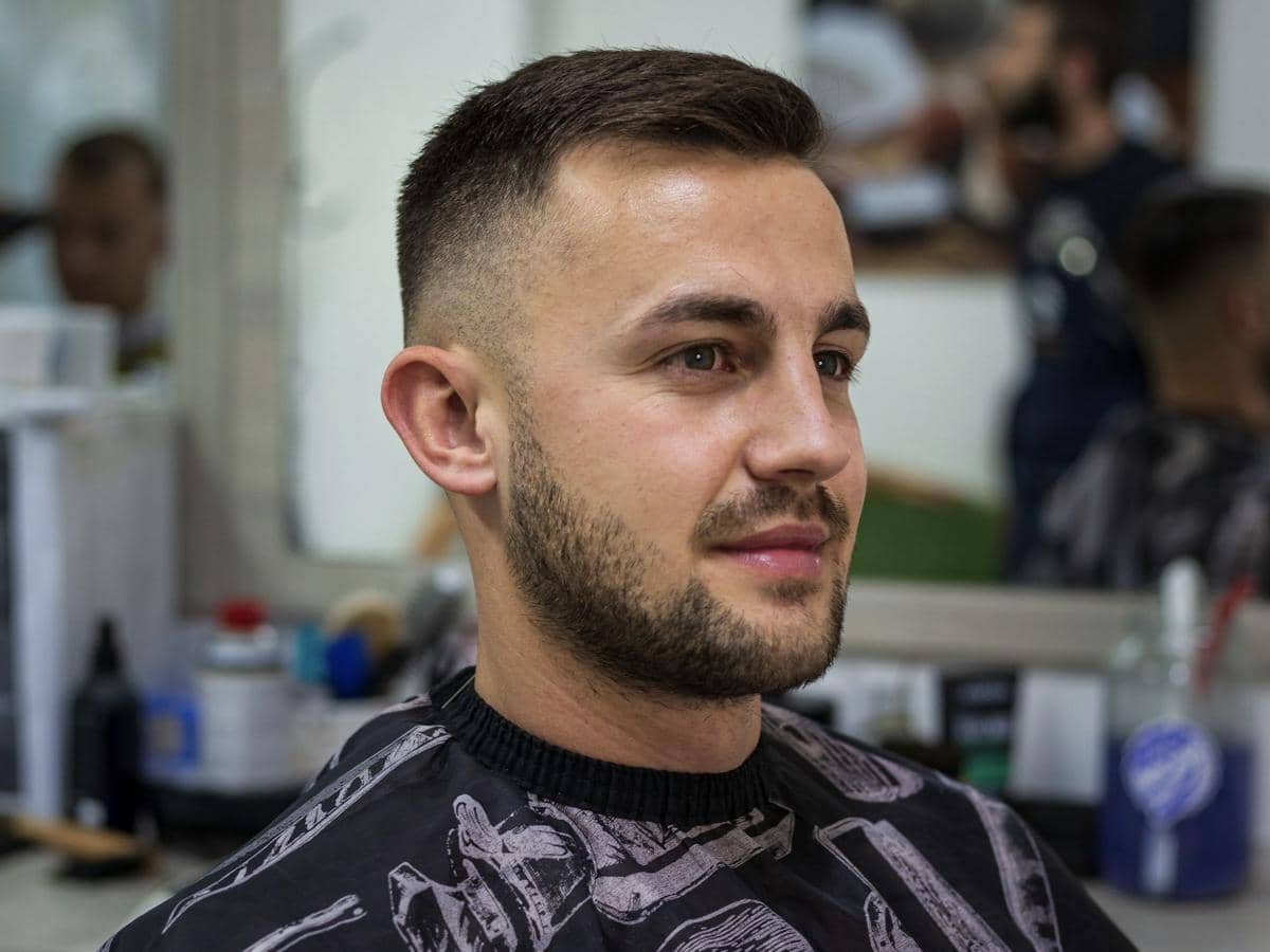 ilustrasi gaya crew cut