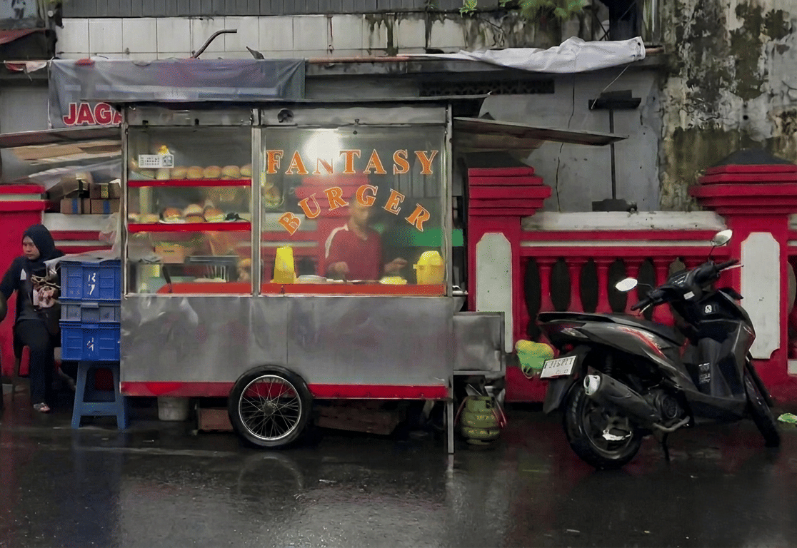 Burger Fantasy Piranha di Blimbing, Malang