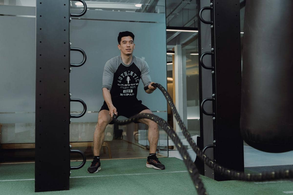 ilustrasi pria gym