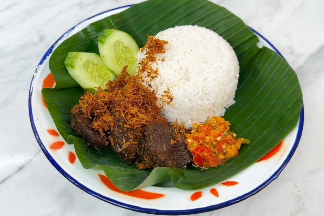 Resep Empal Serundeng Sambal Korek yang Gurih dan Pedas  