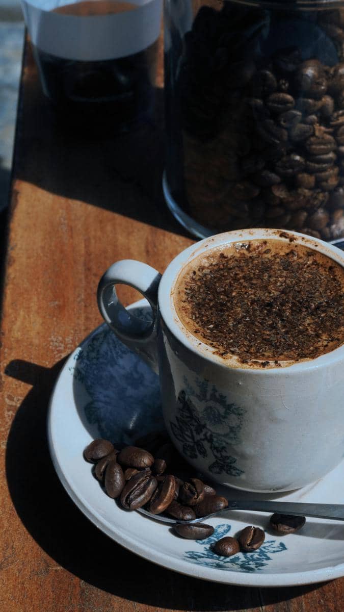 ilustrasi Vietnamese salted coffee 