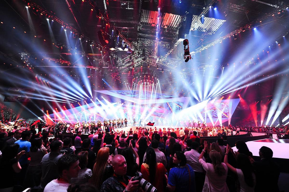 Suasana kontes musik Eurovision pada 2012.