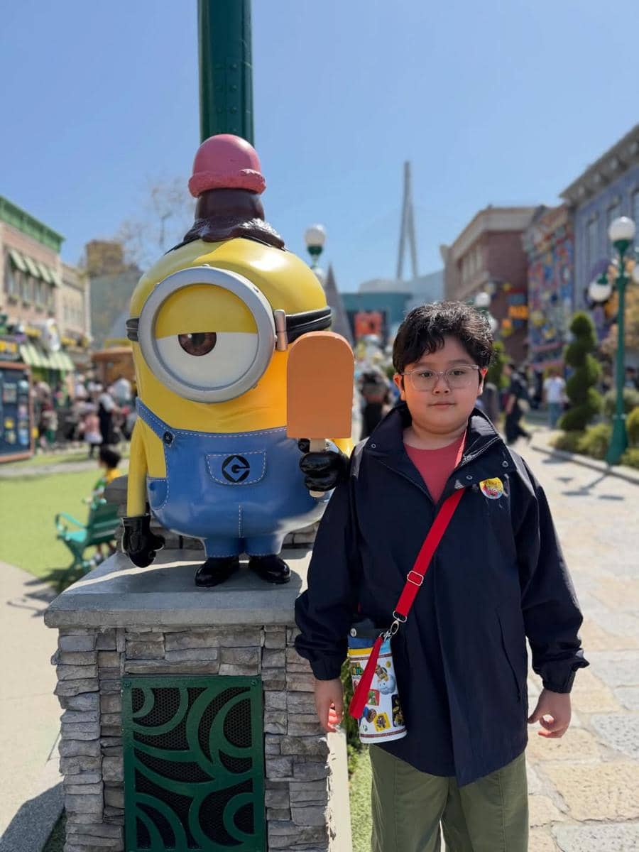 Keluarga Intan Ayu Asyik bermain di Universal Studio Jepang