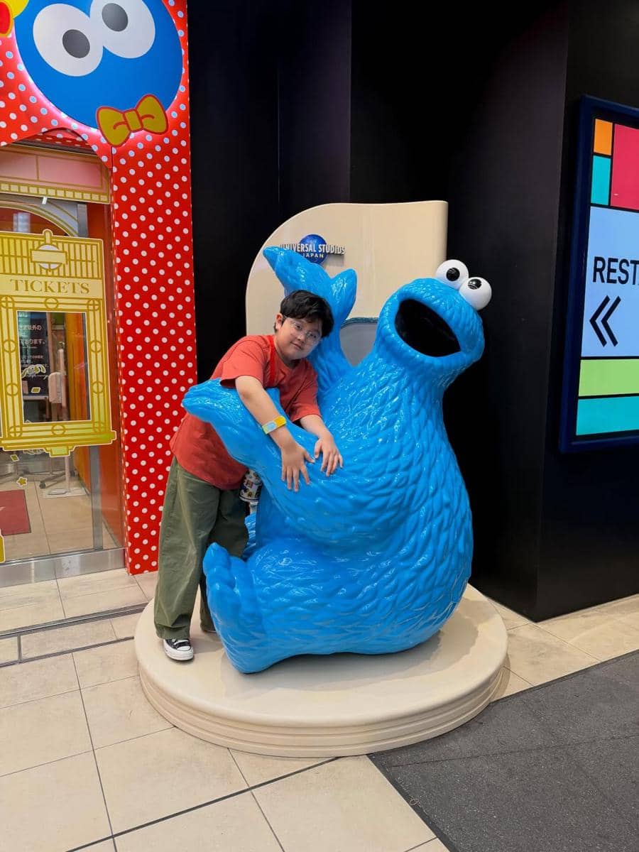 Keluarga Intan Ayu Asyik bermain di Universal Studio Jepang