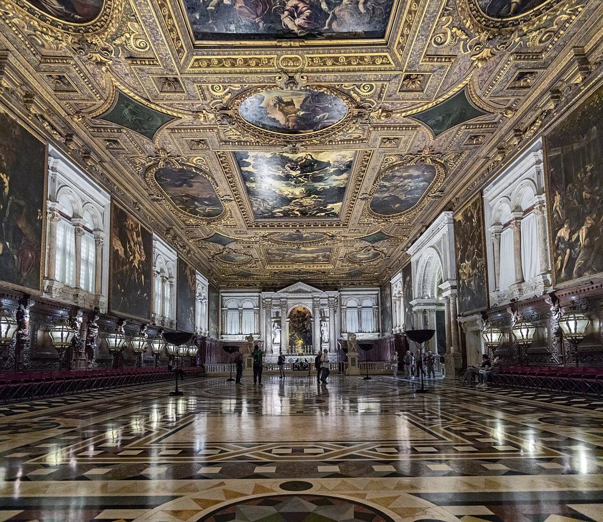 Sala Capitolare dari Scuola Grande di San Roccodi Venesia, Italia. Aula ini terkenal di dunia karena siklus lukisan ekstensif karya maestro Renaisans Tintoretto , yang dibuat antara tahun 1564 dan 1587.