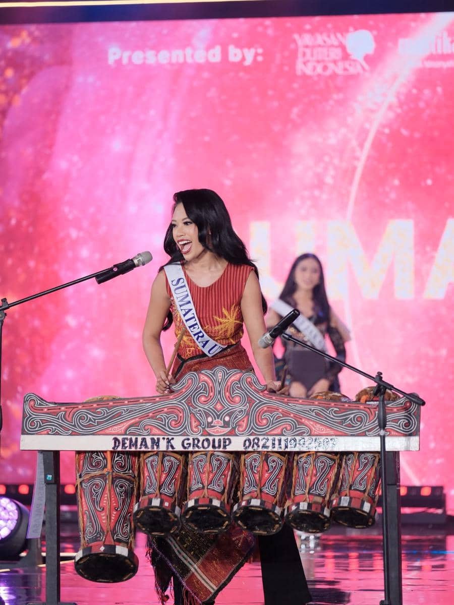 penampilan bakat finalis Puteri Indonesia 2026 pada sesi preliminary